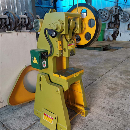 Amada Hydraulic CNC Punch Press เครื่องเจาะ CNC Turret