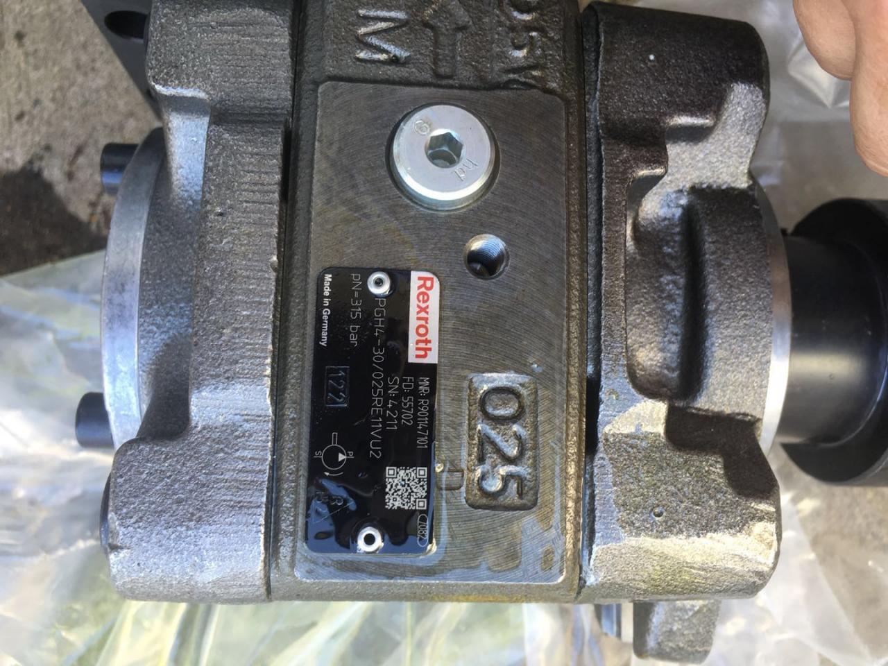 ไฮดรอลิกสแตนเลส Wc67y/k-300/6000 Mold Crowning Press Brake